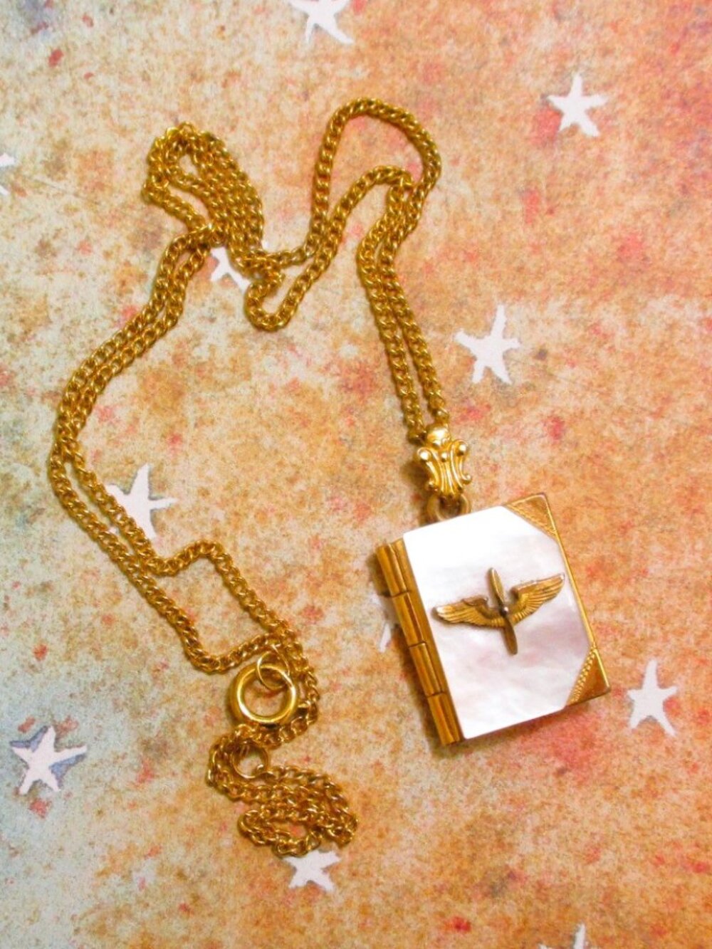 VINTAGE US Army Air Corps Photo Locket Necklace ~ WWII Military Gold Filled MOP